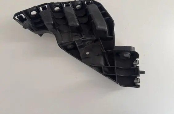 Front bumper mounting bracket