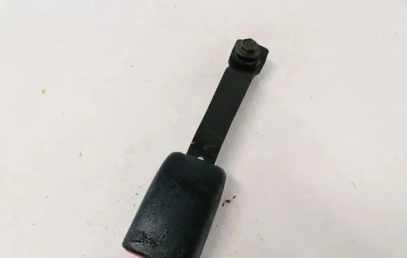 Toyota RAV 4 (XA30) Front seatbelt buckle b480 e034501