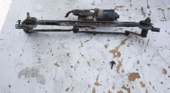 Hyundai Santa Fe Front wiper linkage and motor