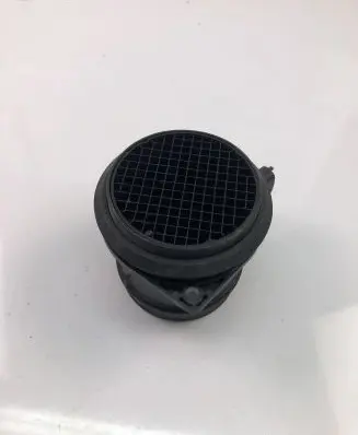 Volvo V70 Mass air flow meter 30785472