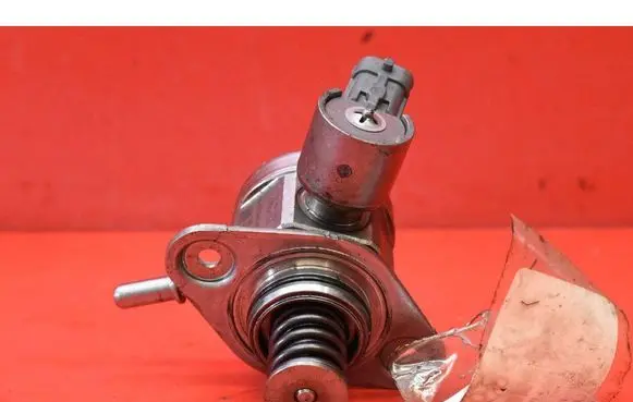 Ford Focus In-tank fuel pump CM5G9D376GA