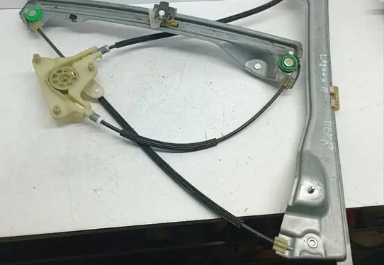 Renault Laguna III Front window lifting mechanism without motor 807000002R 974824103