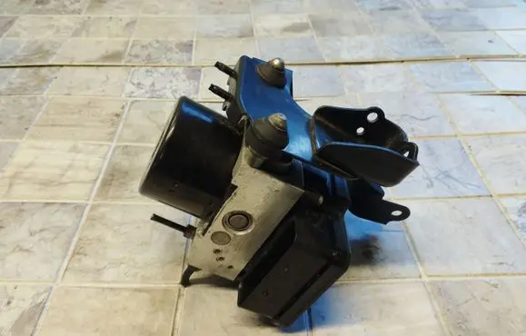 Subaru Outback ABS Pump 06210958253 06261935331 27536AJ002