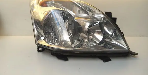 Toyota Corolla Verso AR10 Headlight/headlamp 3124