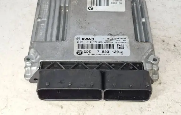 BMW 1 E81 E87 Engine control unit/module 7823420 0281014572 030298232