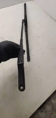 Volkswagen Golf Plus Front wiper blade arm 5M0955409