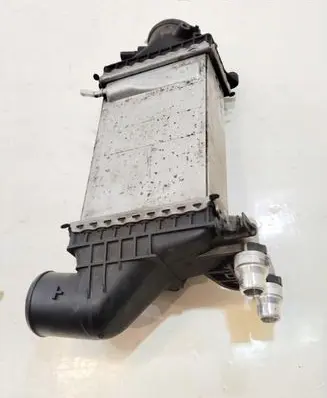Mercedes-Benz C W205 Intercooler radiator A2740900414