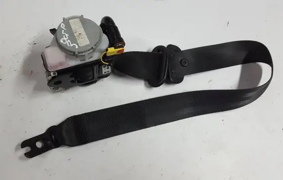 Skoda Octavia Mk3 (5E) Front seatbelt 