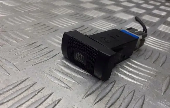 KIA Rio Windscreen/window heater switch