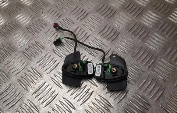 Mercedes-Benz Vito Viano W447 Steering wheel buttons/switches A0999051000