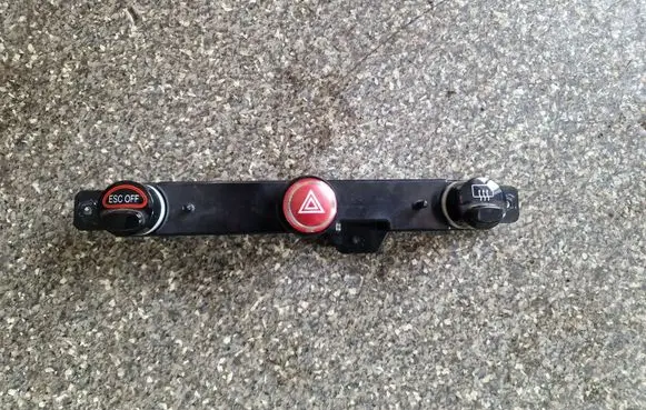 Fiat 500E Hazard light switch 68106399AB