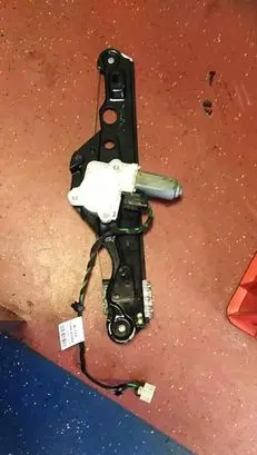 Mercedes-Benz E W211 Rear door window regulator with motor 2117300246