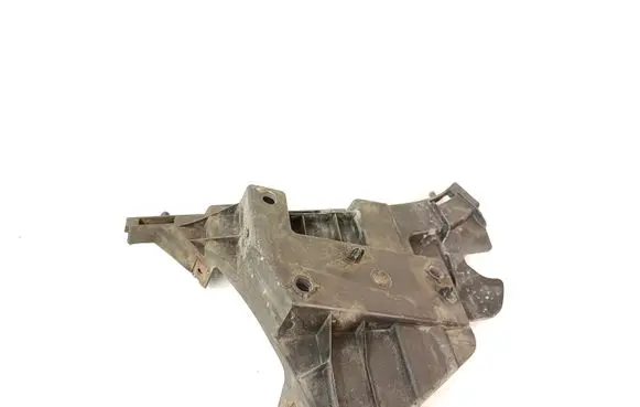 Volvo V70 Front bumper mounting bracket 31265344