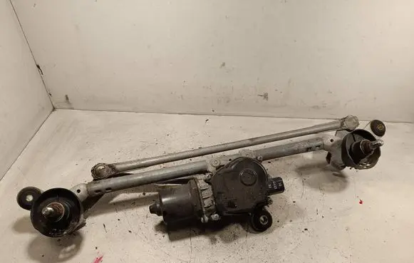 Nissan X-Trail T32 Front wiper linkage 