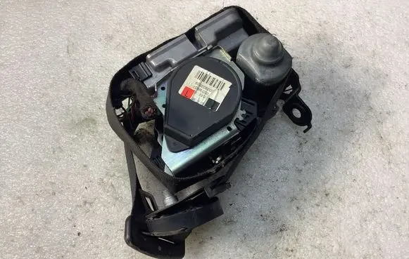 Mercedes-Benz E W211 Front seatbelt 90LL60 003807309 000H800