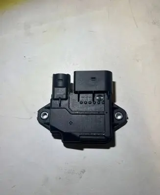 Mercedes-Benz Sprinter W907 W910 Glow plug pre-heat relay A6549009900