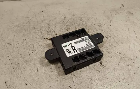 Jeep Grand Cherokee Door control unit/module 68245458AB