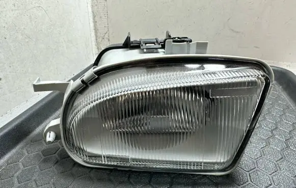 Mercedes-Benz E W211 Front fog light 19A183C