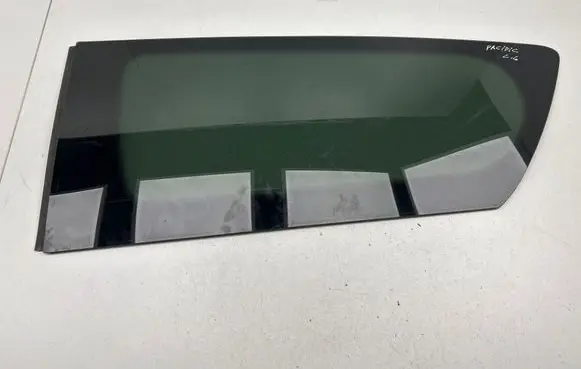 Chrysler Pacifica Rear side window P68238495AC