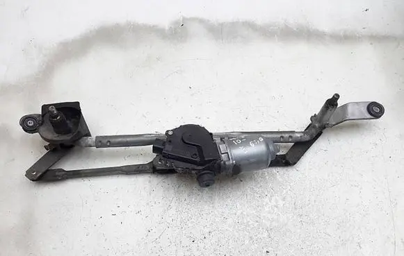Front wiper linkage and motor