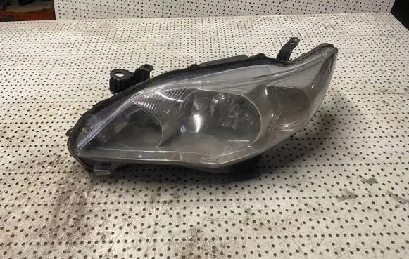 Toyota Corolla E140 E150 Headlight/headlamp