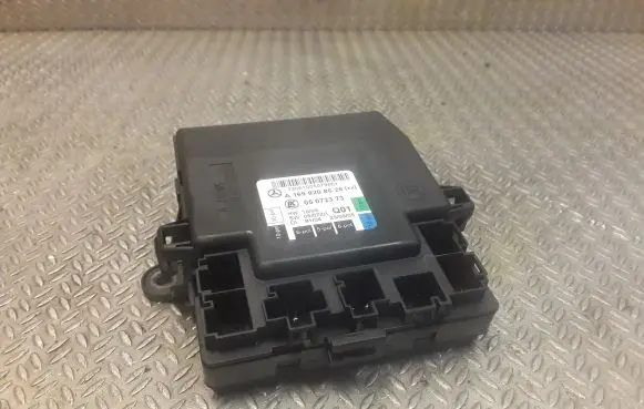 Mercedes-Benz B W245 Door control unit/module 1698208626