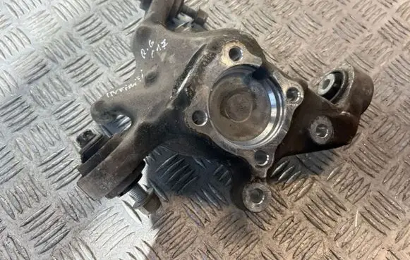 Infiniti Q30 Rear wheel hub 24504063