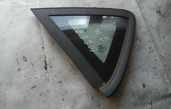 Ford Fiesta Rear side window as2
