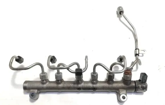 Volvo V40 Cross country Fuel main line pipe A5260