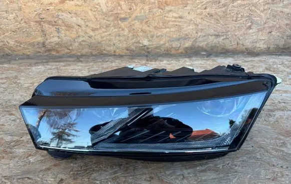 Skoda Octavia Mk4 Headlight/headlamp 5E4941015B