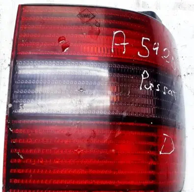 Volkswagen PASSAT B4 Rear/tail lights