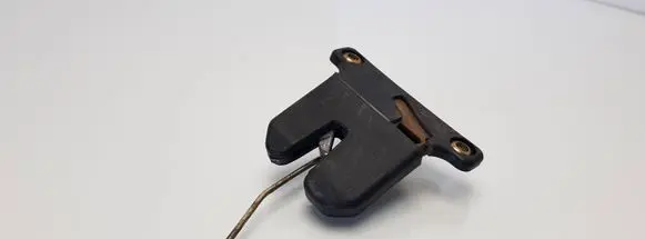 Audi A4 S4 B5 8D Tailgate/trunk/boot lock/catch/latch 8D5827505