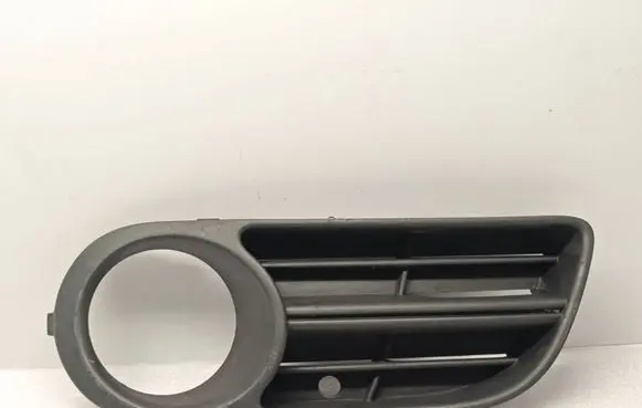 Skoda Fabia Mk1 (6Y) Front bumper lower grill 6Y0853665F 011175361001