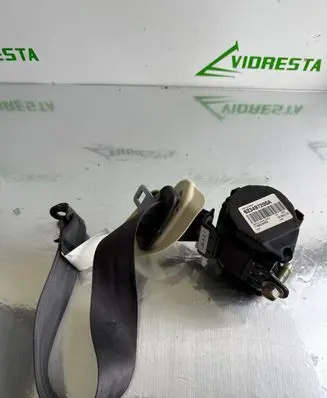 Rear seatbelt