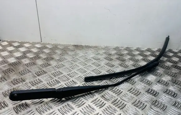 Audi A1 Front wiper blade arm 8X1955407