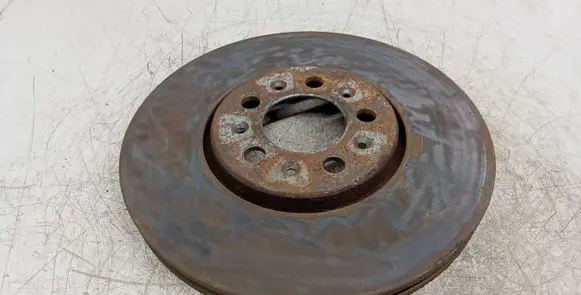 Volkswagen Golf IV Front brake disc