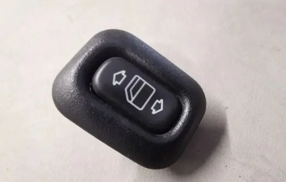Mercedes-Benz C W202 Electric window control switch 2028208710