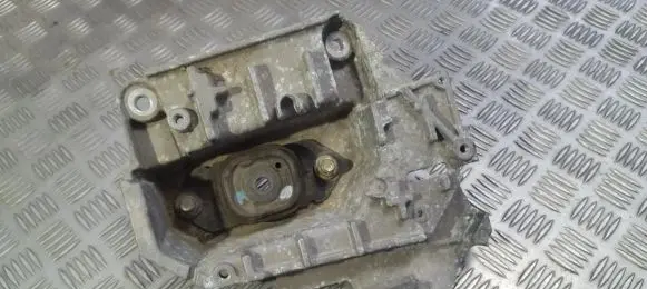 Nissan Note (E11) Engine mount bracket 11254ax600 8200352861