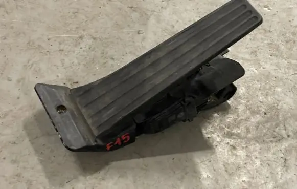 BMW X5 F15 Accelerator throttle pedal 6853175 12037313DE 6PV01043533