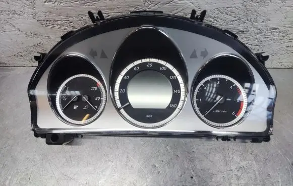 Mercedes-Benz C W204 Speedometer (instrument cluster) A2049004402