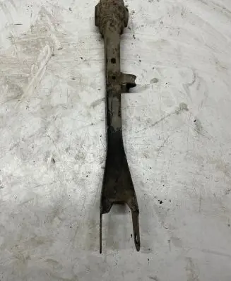 Rear control arm