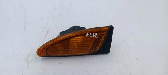 Subaru Legacy Front fender indicator light 220902