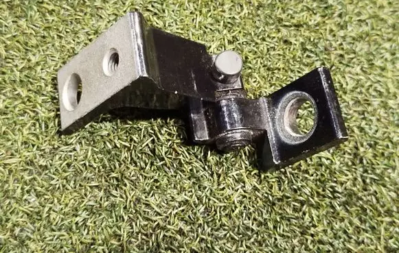 Porsche Cayenne (9Y0 9Y3) Rear door upper hinge A046574 8S0833405A