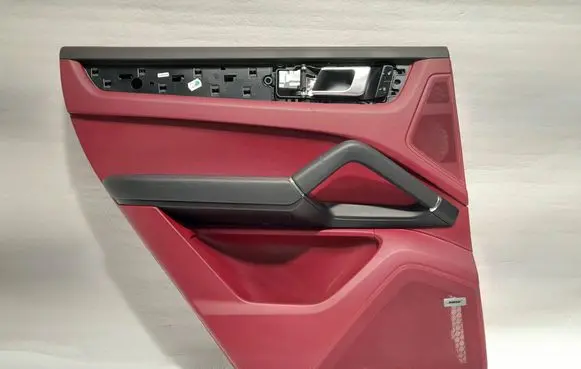 Porsche Cayenne (9Y0 9Y3) Coupe rear side trim panel 