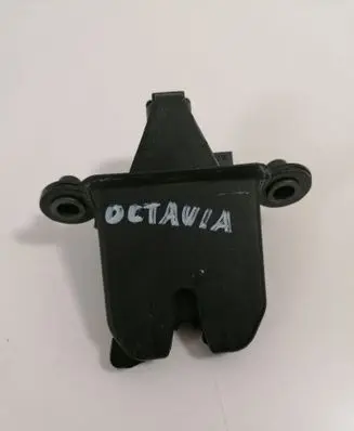 Skoda Octavia Mk2 (1Z) Tailgate/trunk/boot lock/catch/latch 1Z5827501