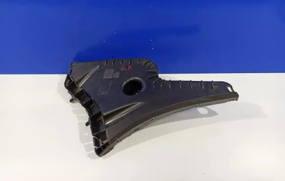 Rear bumper corner part panel trim