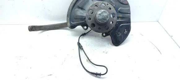 Mercedes-Benz CLS C219 Front wheel hub