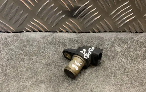 Mercedes-Benz C W203 Camshaft speed sensor A0031539728