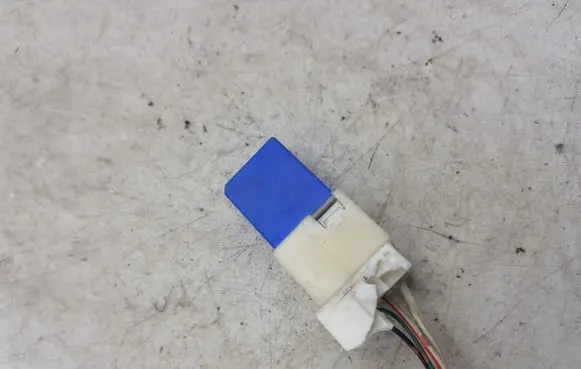 Nissan X-Trail T30 Other relay 2523079915