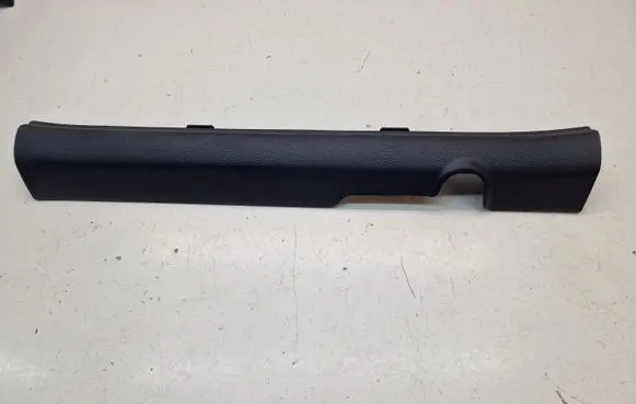 Front sill trim cover